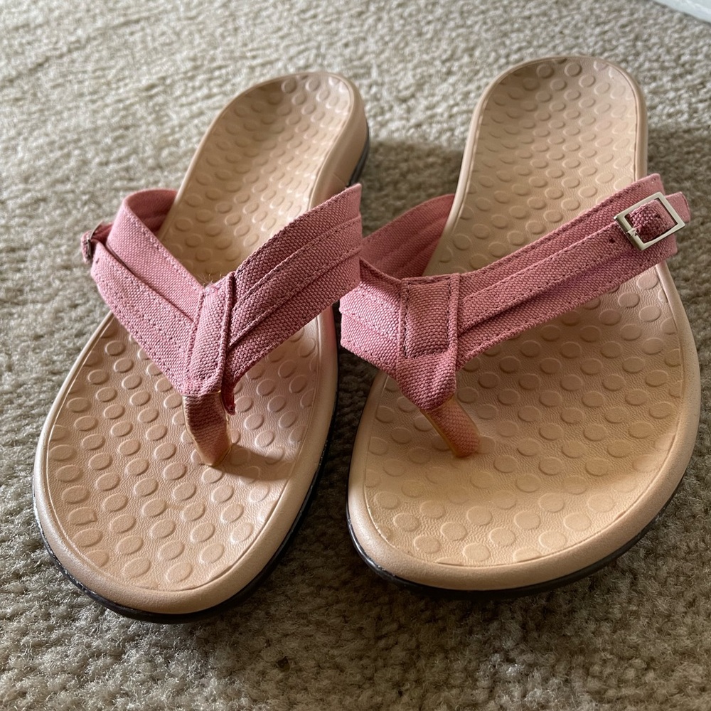 Vionic INSPIRED flip flop sandals